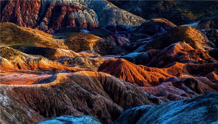 乌苏泥火山景区图片