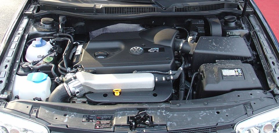 宝来r一代运动轿车标杆,一代车迷的情怀