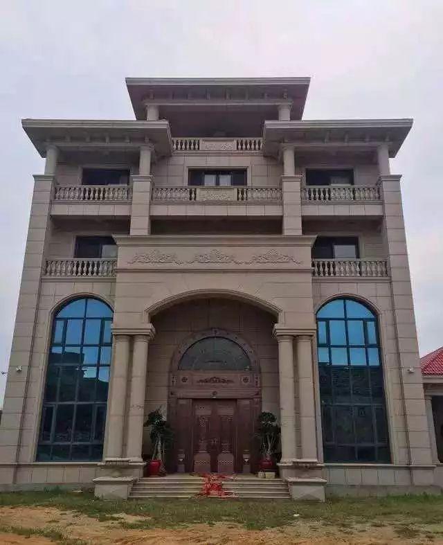 福建人普遍都建几百万的乡村别墅只有穷人才买房