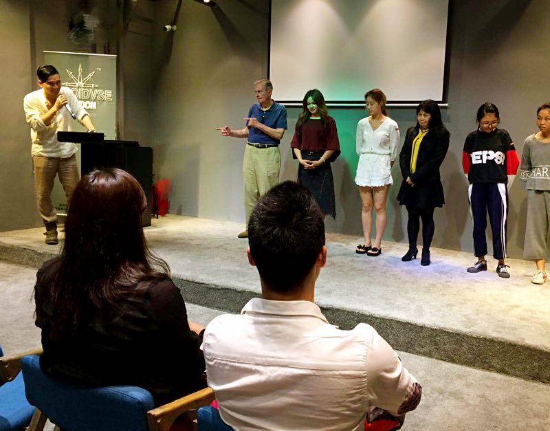 皇家风水大师廖国熙godsl新品发布遇上活泼粉丝