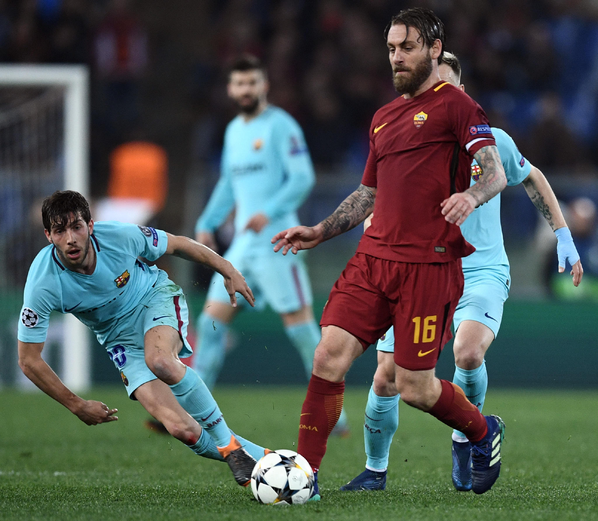 [高清大图]2017-18赛季欧冠1/4决赛第二回合,罗马3-0巴塞罗那100 p