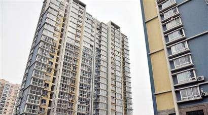 一来怕顶层保温不好,夏天太热,二来顶层高度太高,32楼一旦电梯停电