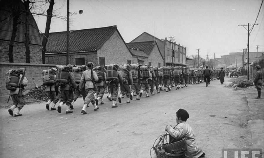 14张老照片直击1949年2月国民党从南京撤离的颓废凄凉场景