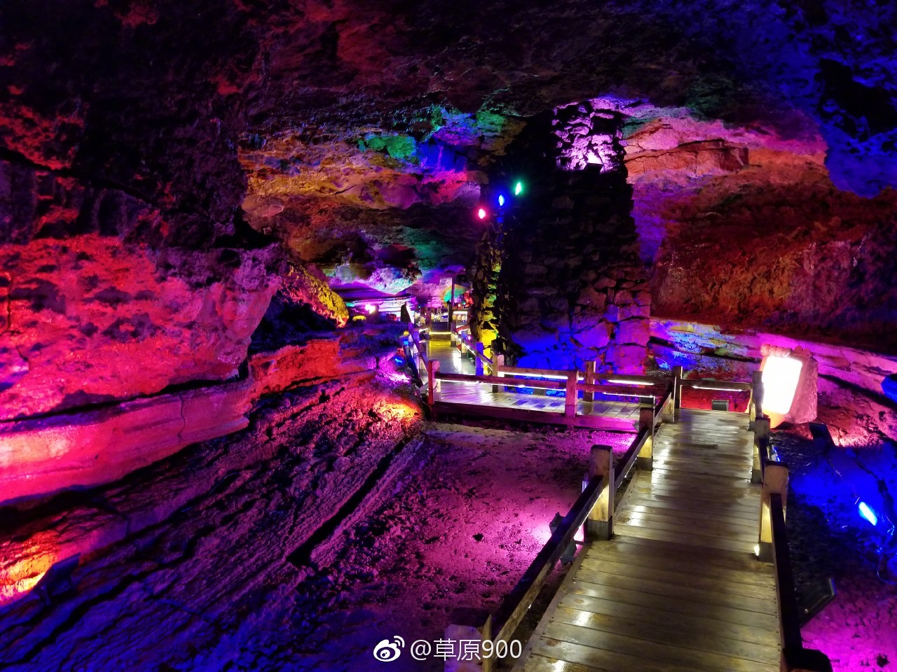 熔岩隧道即地下熔岩洞又称熔岩河