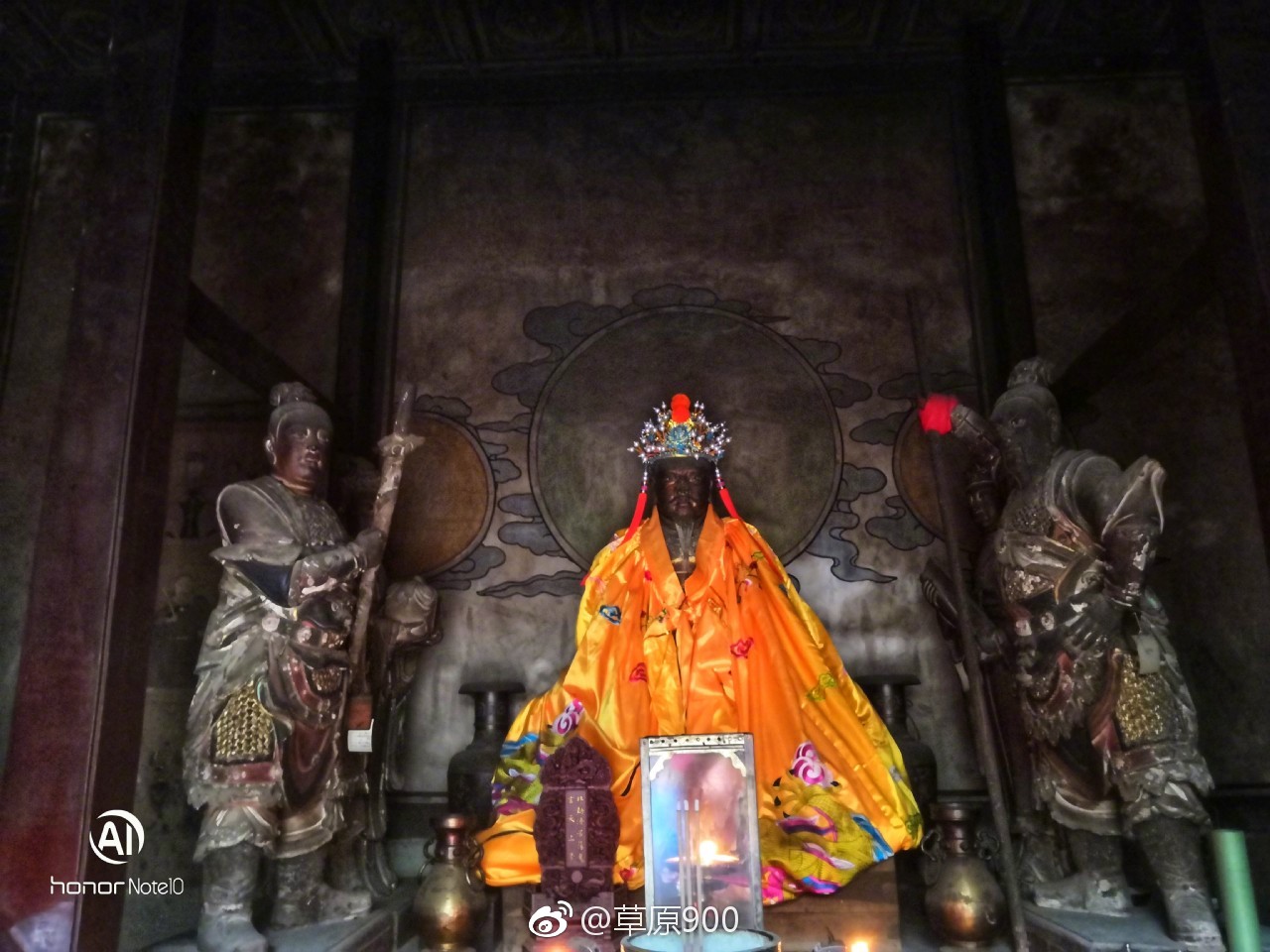 武当山主峰天柱峰上的金顶是武当山精华和象征