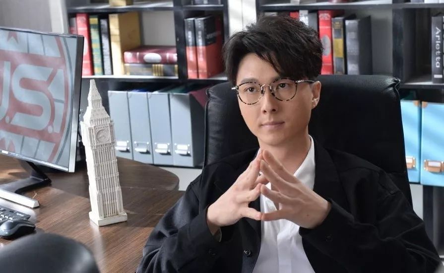 如今两周时间过去,跌破大家眼镜的是,王浩信的新作《兄弟》还没开播