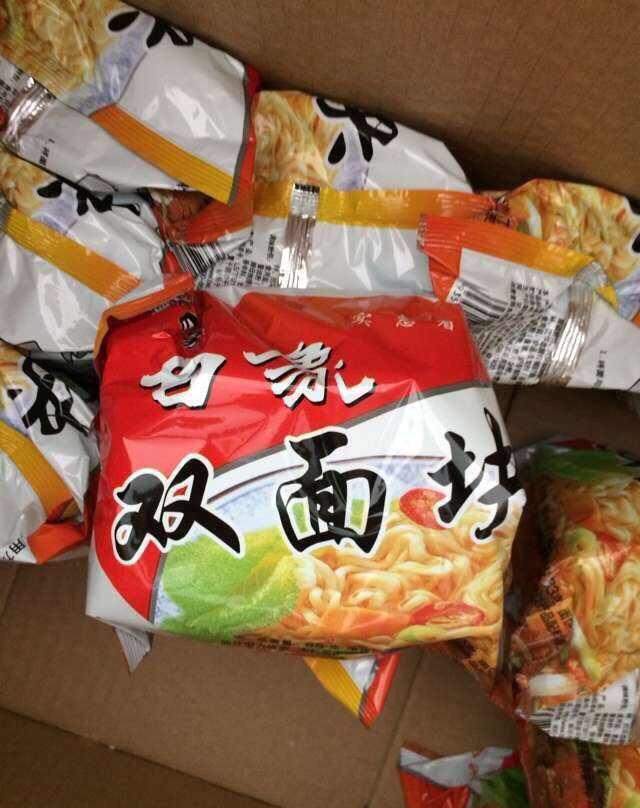 小时候吃过最好吃的十种方便面, 如今在小卖部已经慢慢消失了!