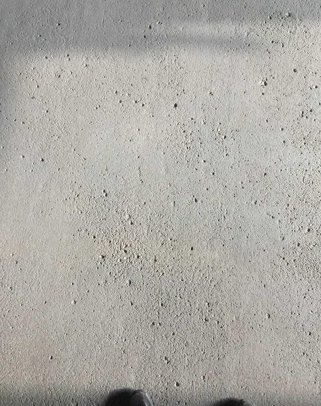 朴素,清澈的清水混凝土-原浆地面