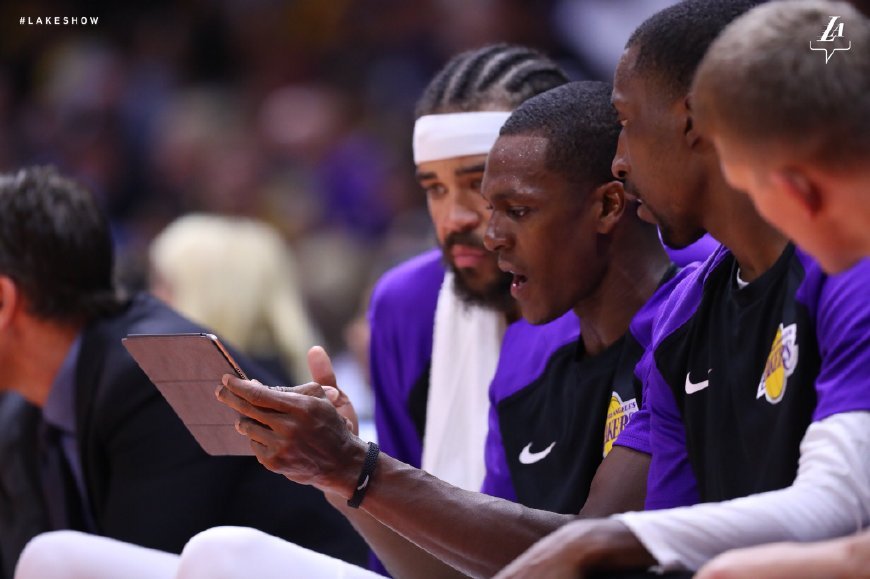 却被湖人7号球员麦基抢尽了风头,麦基首发出场打了19分钟,10中8,得到