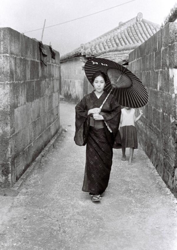 老照片:成为人间地狱之前10年,琉球人的朴素生活