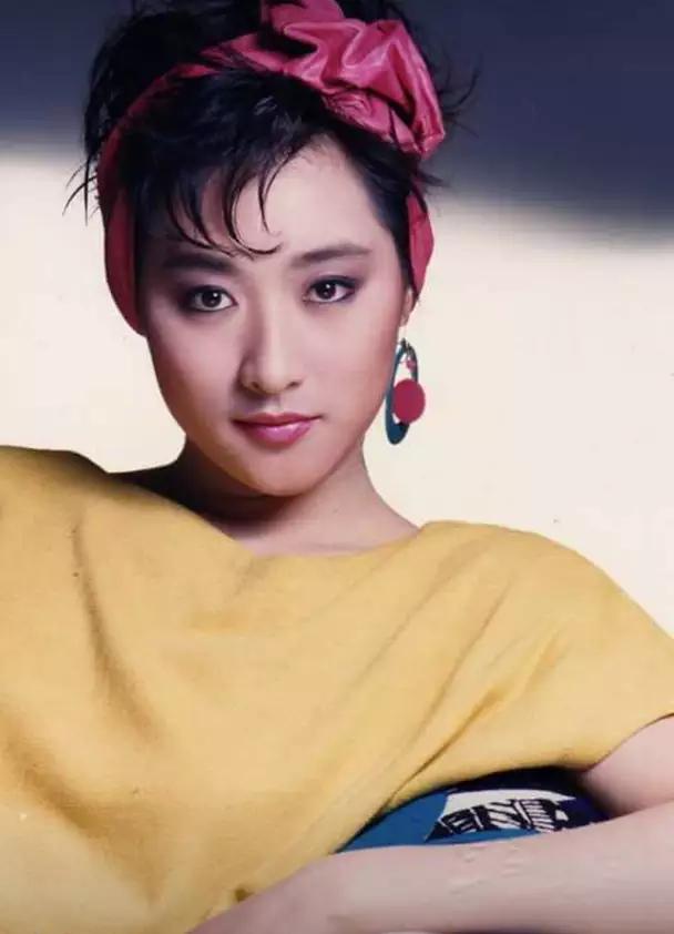 《新白娘子传奇》中"观世音"阮虔芷没有拿片酬.叶童反串也让人疑惑.