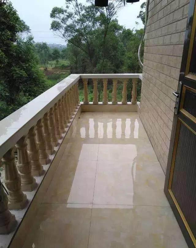 从二楼的阳台看出去,心情大好!