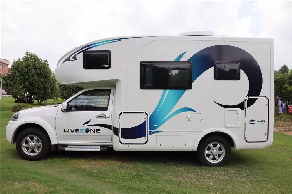 路程网x房车行线下房车体验中心盛大开业房车优惠将持续一个月