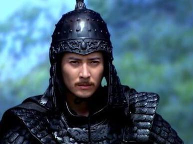 出身贫寒但天生神力,妻子一句话改变命运成为大唐将军