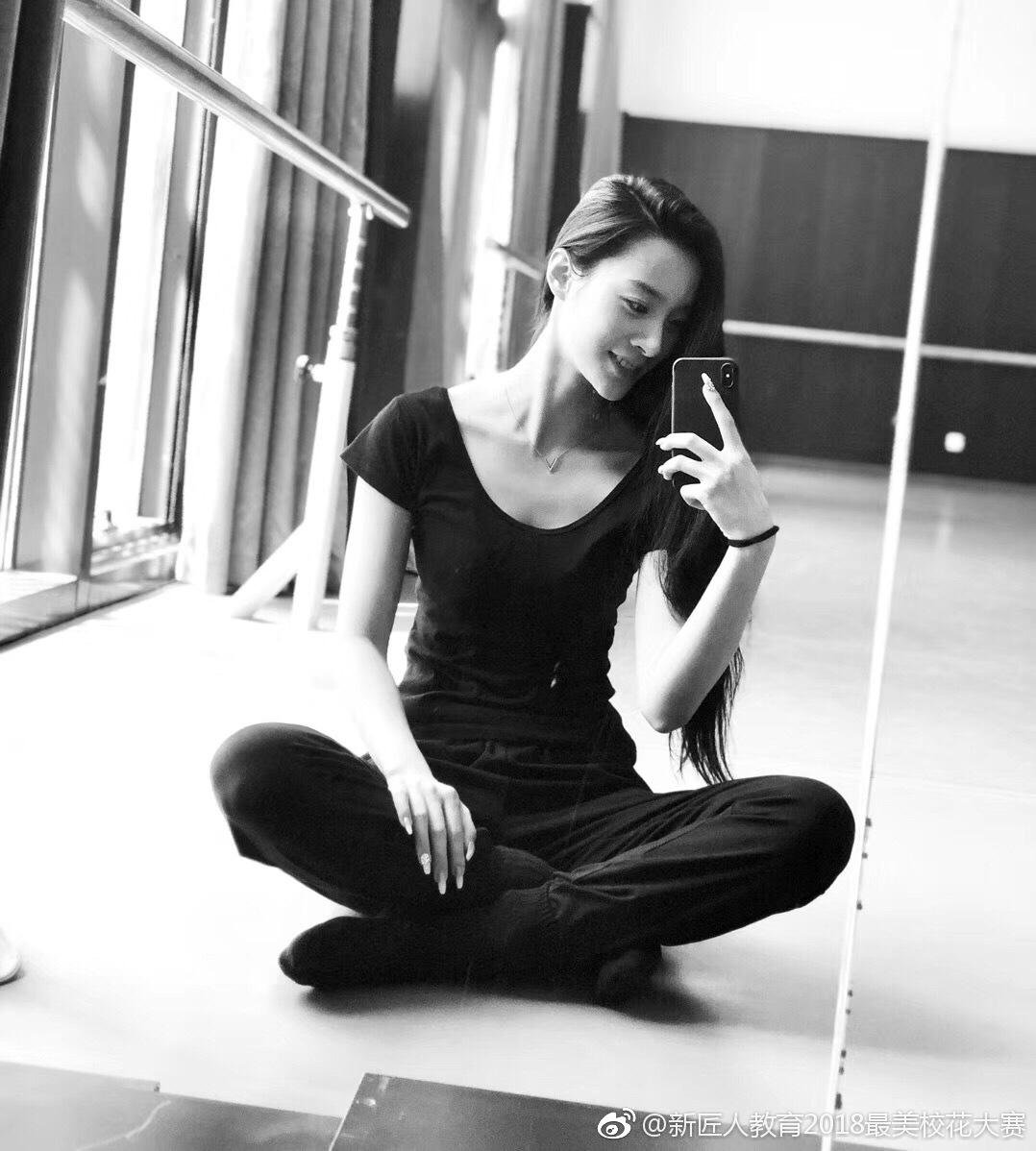 微博:@厉梦帆 22岁 狮子座 中国戏剧学院15表演本科 身高173 体重47kg