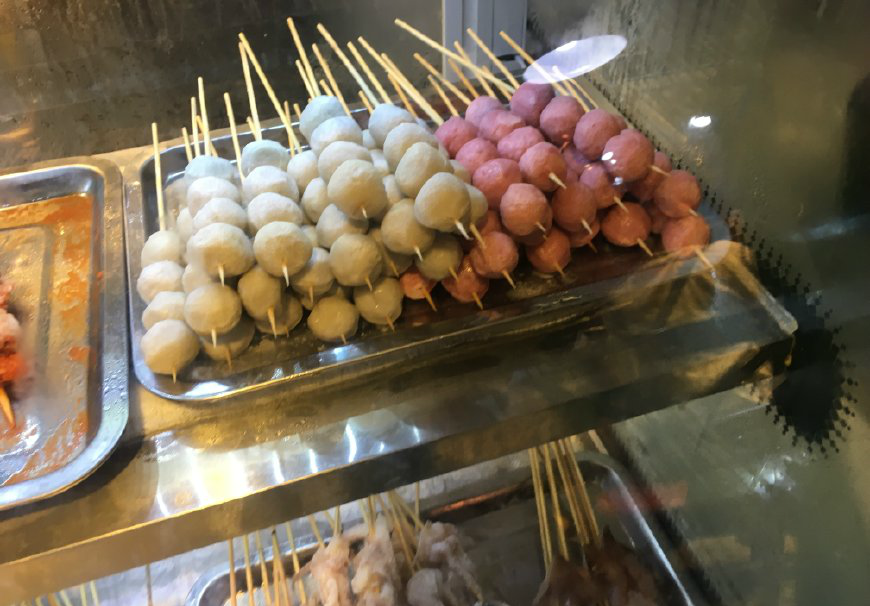 烧烤店新推出一种双喜丸子,一上市就火,一天卖出3000元