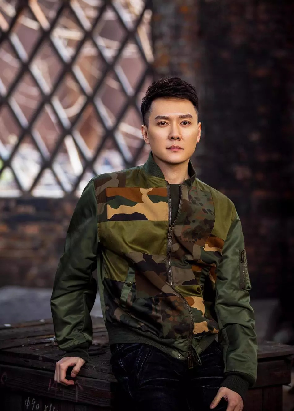 冯绍峰赵丽颖逛街再被偶遇拍到正脸网友粉丝脸疼吗