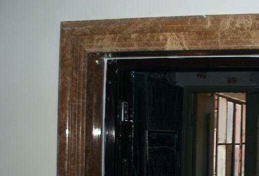 家里木门门套万万要这样装,若是工人没装对,赶紧让他返工