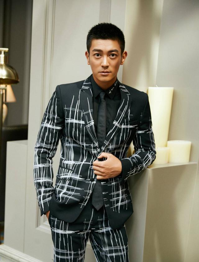 杜江瘦到霍思燕都看不下去了, 微博示爱老公: 做好饭等你回家