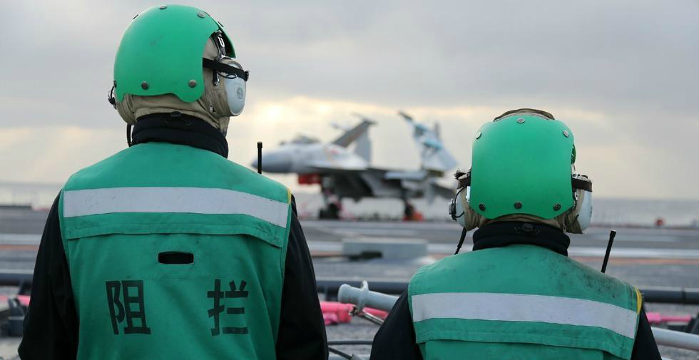 保障中国航母战力,中国航母地勤剪影