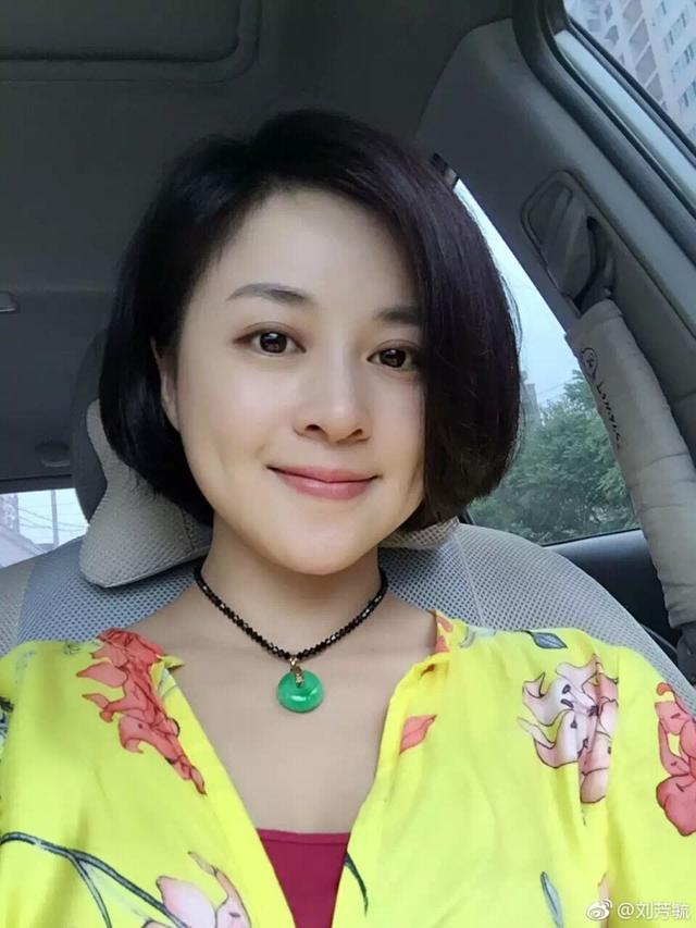 计春华和老婆的结婚照图片