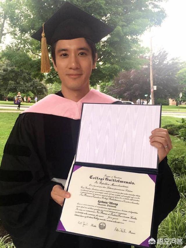 还被牛津大学邀请进行一场以"认识华流"为主体的演讲.