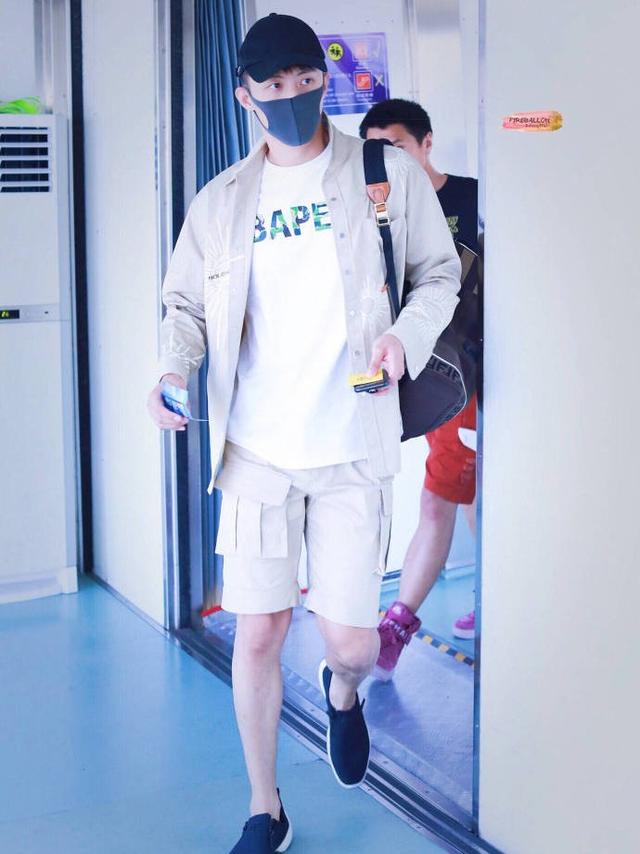 黄景瑜有颜任性居然把大裤衩穿这么好看网友换条裤子吧