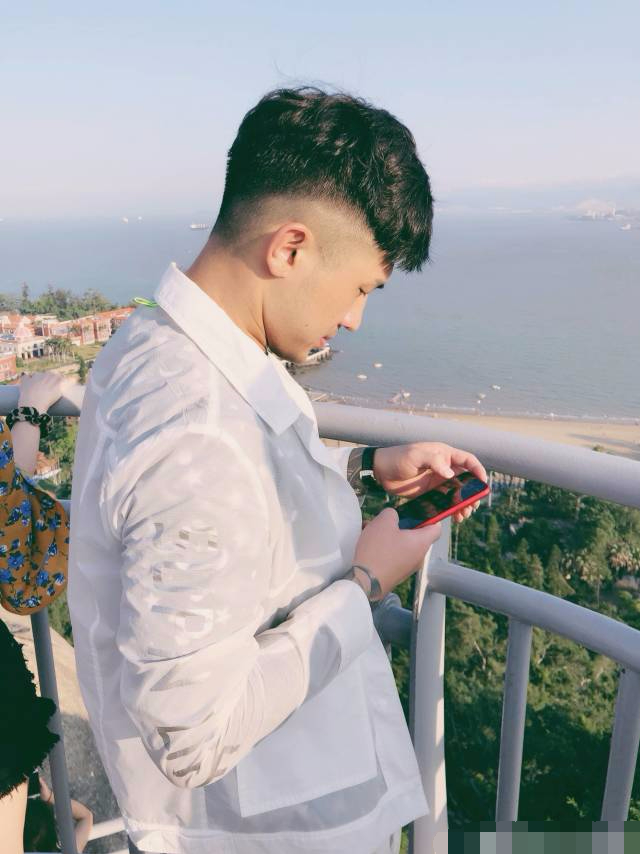 吴迪:我的衣服最好看,仙洋:我的也不差,二驴:有我的社会吗?