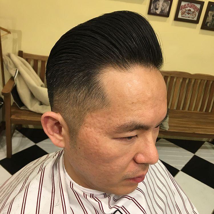 精致的男生,都应该剪一款细腻的油头发型