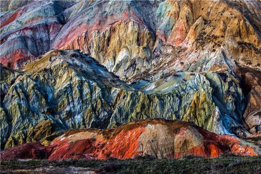 乌苏泥火山景区图片