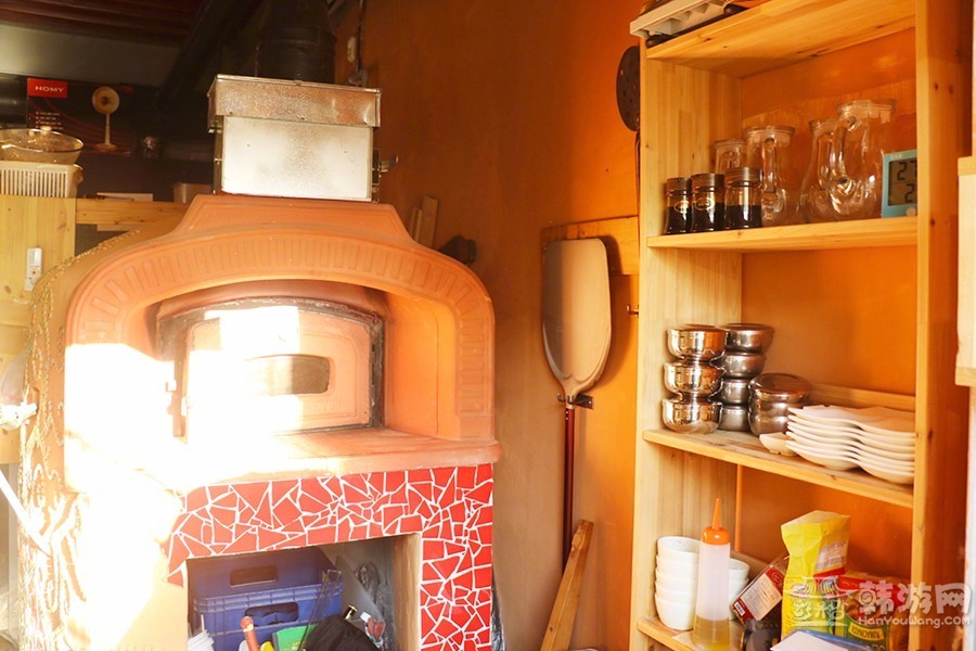 在这种速食时代,能吃到纯正意大利石窑烤炉烤出来的披萨绝对是奢侈啊