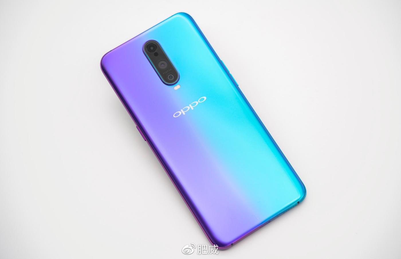 差"一步"成旗舰:oppo r17 pro开箱体验