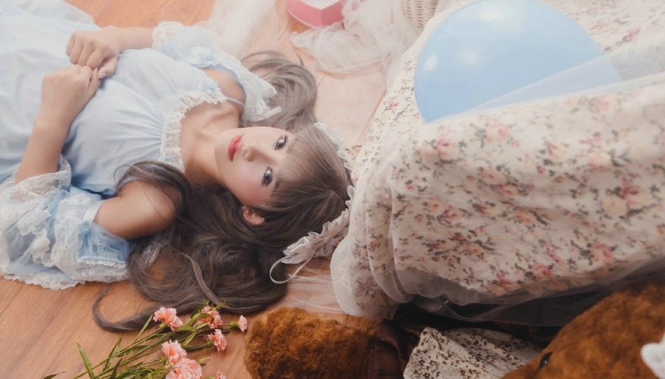 娇嫩私房内的漂亮美少女养眼迷人写真集 @微相册 @微博摄影