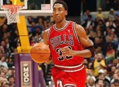 凤凰彩票平台网站:选秀夜发生过的大交易,一队