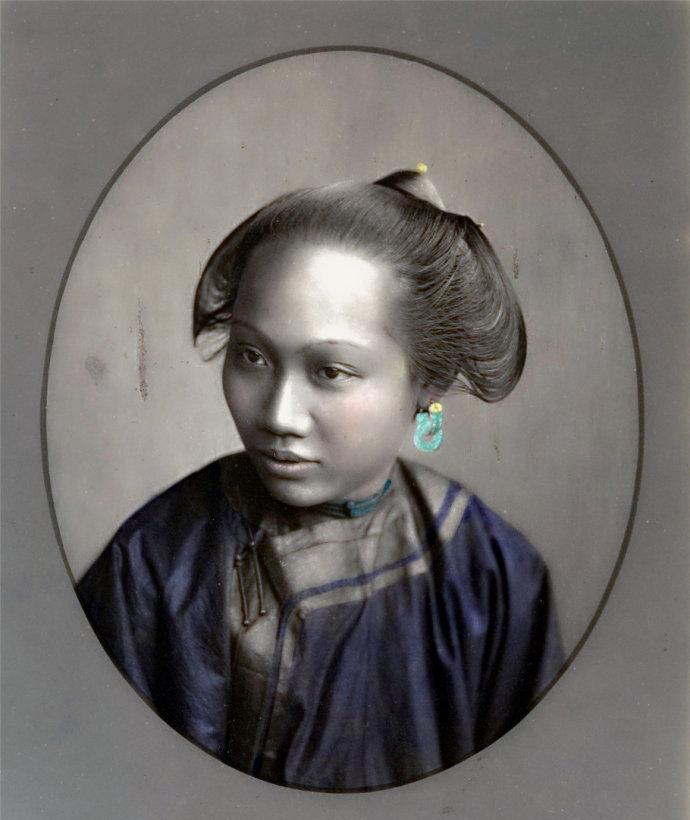 图说历史: 外国摄影师拍摄并上色的22张晚清少女老照片 淡雅宁静