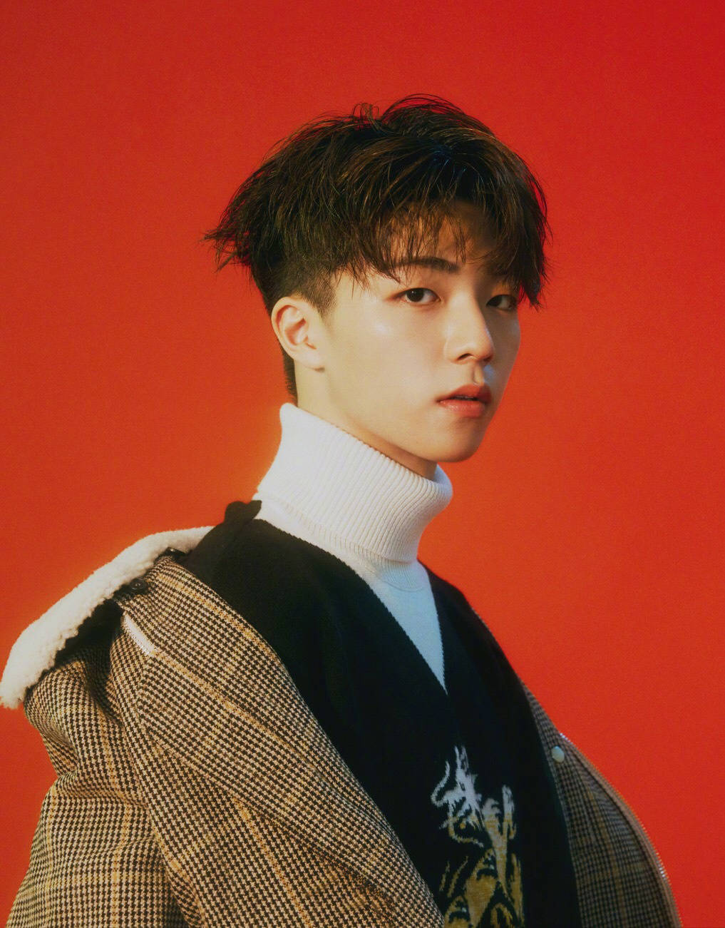 陈立农台版vogueme单人封面眼神坚定青春洋溢