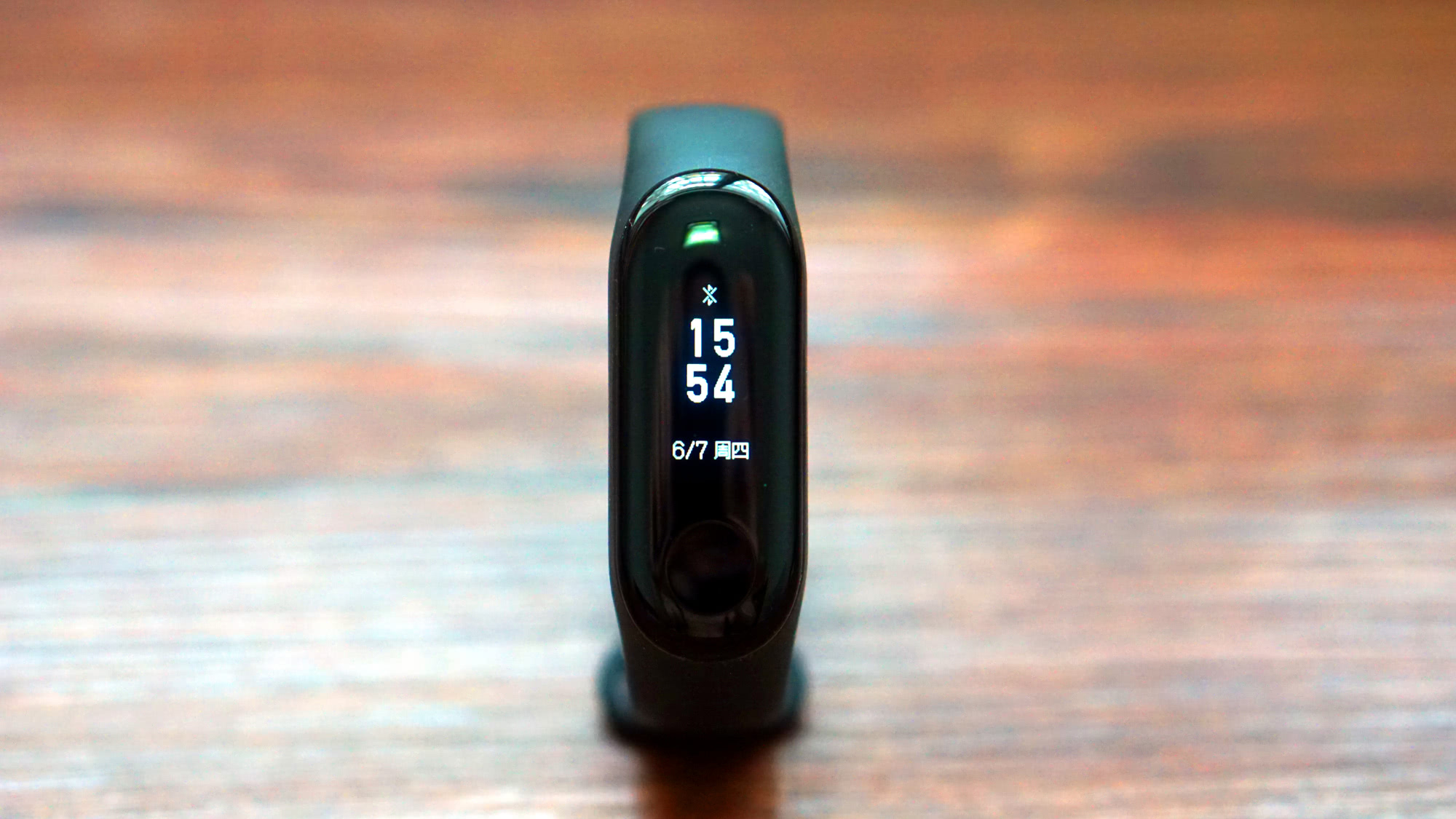 小米手环3急速开箱,尝鲜30项技能