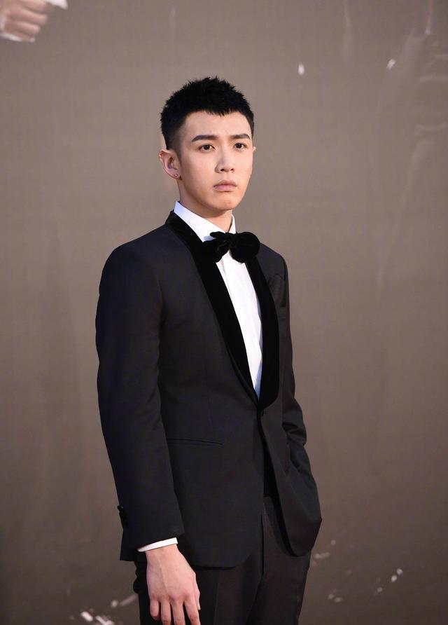 柯震东出席活动图,颜值回春,果然还是当年那个柯景腾!