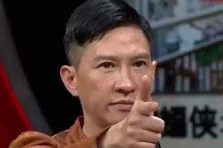 神剪辑:渣渣辉三千万买德国赢 ,惨遭打脸上演天台戏码