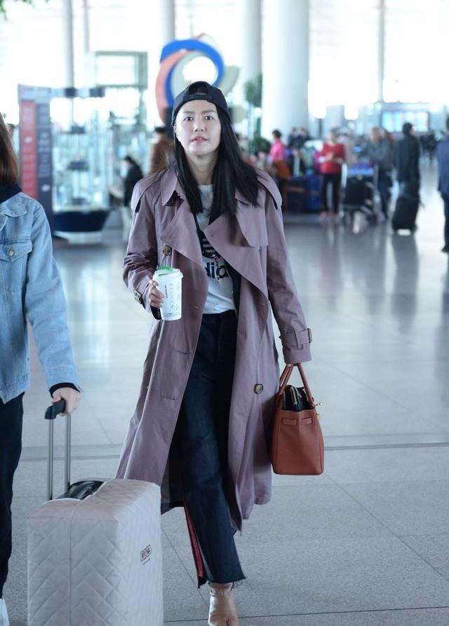 但是谭维维,王菲这些明星穿的鞋子真是叫人看不懂