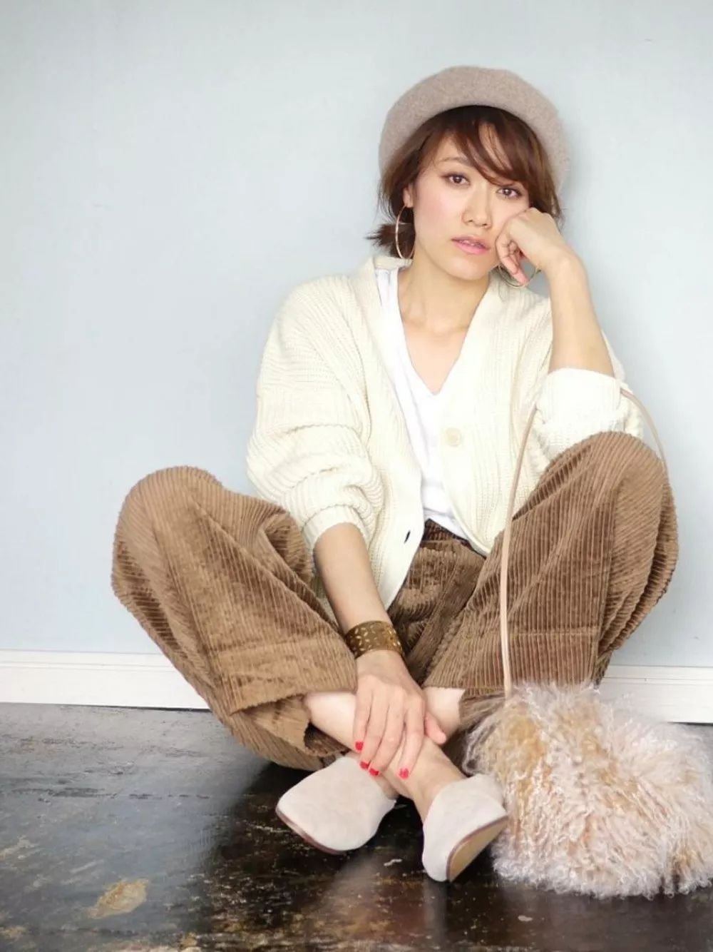 40岁的年纪20岁的气质日本这个女人的日常穿搭引来了无数女生围观