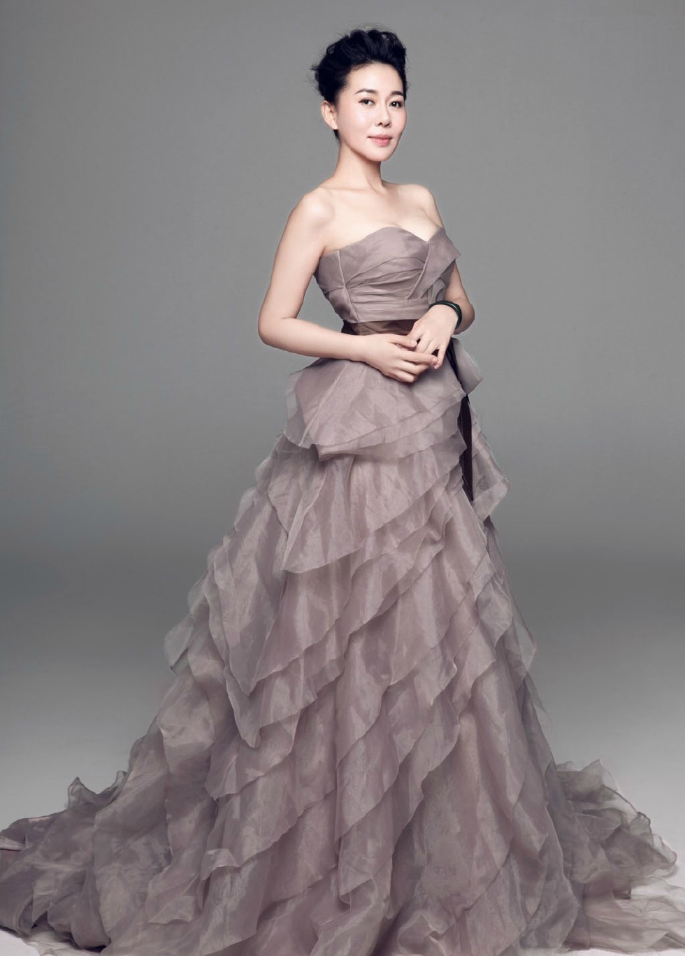 张雅萌,1973年1月28日出生于吉林,中国内地女演员,毕业于吉林艺术学院