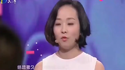 袖珍夫妻结婚后丈夫奇迹般长高,妻子一句话,涂