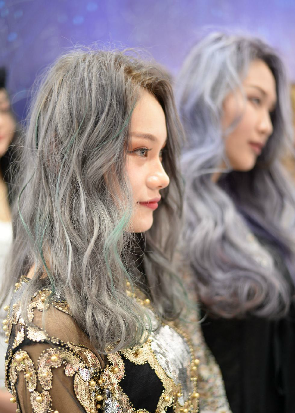 洗剪吹届的时尚达人染白发成流行