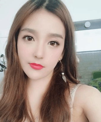 ig夺冠rita兑现承诺穿泳装网友们却开起了火车好污