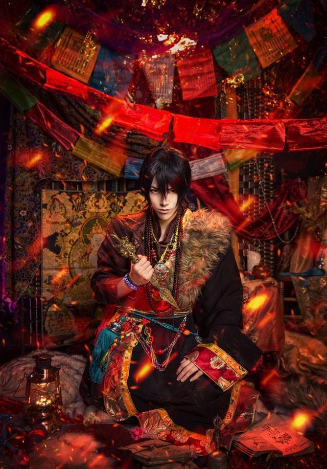 盗墓笔记有生之年cosplay藏袍小哥真是帅一脸