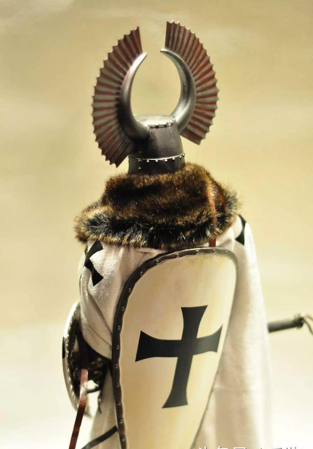 详解条顿骑士团衰落的政治原因