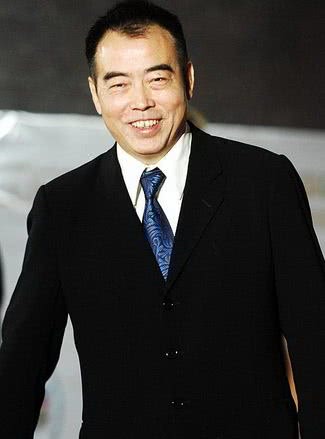 她一脚踹了陈导演前妻近照曝光背景强大到不像话