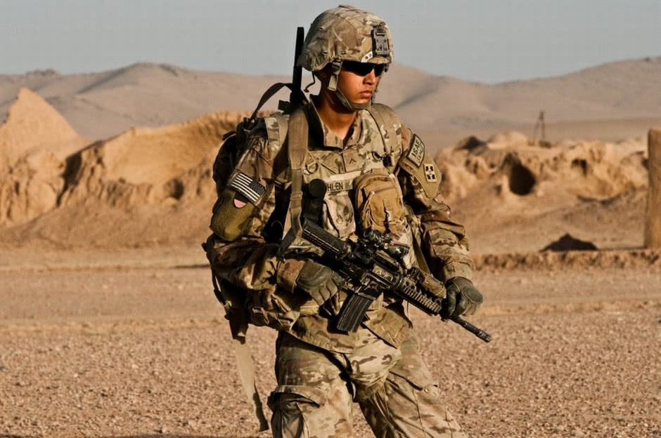 为什么美军能全员装备防弹衣解放军却不行原因打死你也猜不到