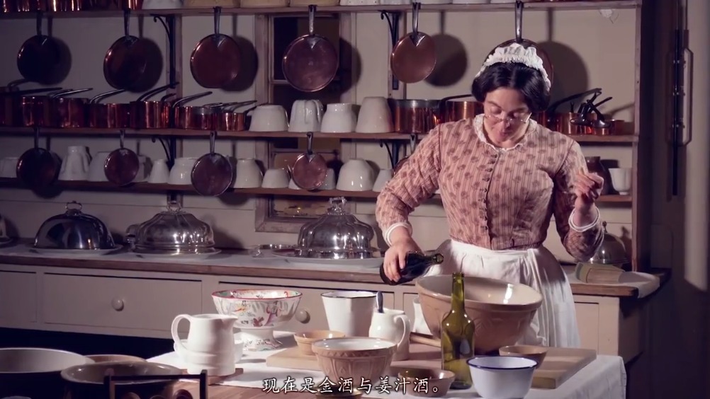 潘趣酒的英文名punch是来自印度的外来语,本义是"五"